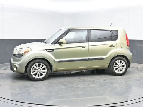 Used 2013 Kia Soul FWD image 11