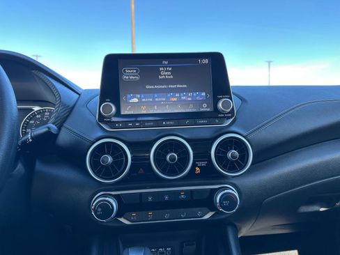 Used 2025 Nissan Sentra SV image 17