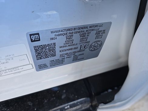 Used 2025 GMC Sierra EV Denali image 8