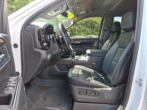 Used 2025 GMC Sierra 1500 SLT w/ SLT Premium Package AWD/4WD image 13