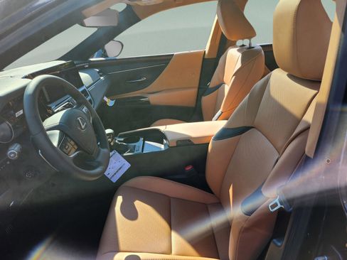 New 2025 Lexus ES 350 w/ Premium Package image 10