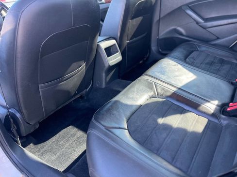 Used 2012 Volkswagen Passat TDI SEL Premium image 17
