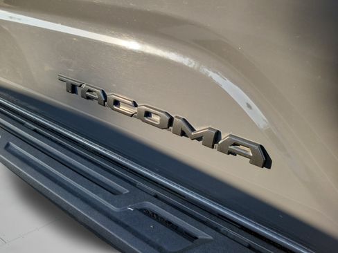 Used 2024 Toyota Tacoma TRD Off-Road AWD/4WD image 15