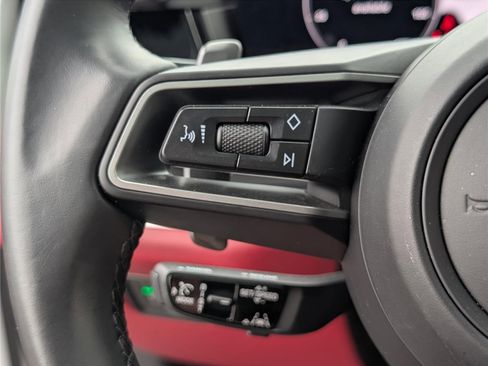 Used 2024 Porsche Cayenne Coupe image 22