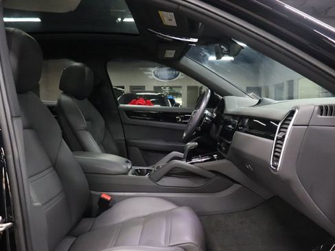 Used 2022 Porsche Cayenne COUPE image 23