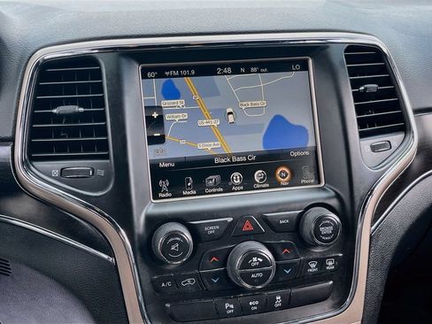 Used 2015 Jeep Grand Cherokee Limited w/ Trailer Tow Group IV AWD/4WD image 13