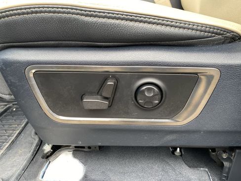 Used 2021 RAM 1500 Limited AWD/4WD image 15