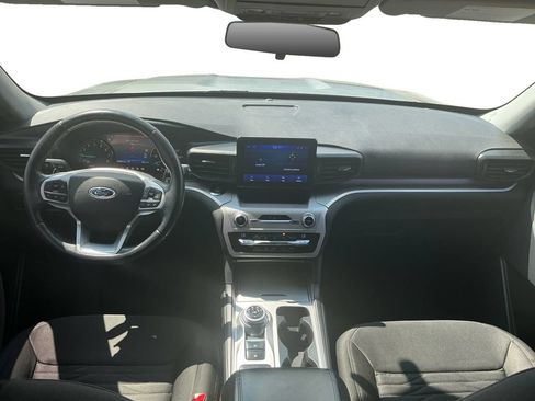 Certified 2020 Ford Explorer XLT RWD image 17