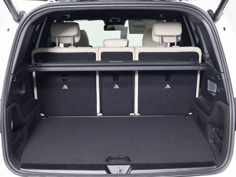 New 2026 Mercedes-Benz GLB 250 image 8