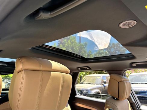 New 2026 Land Rover Discovery Dynamic SE AWD/4WD image 29
