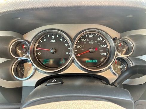 Used 2011 Chevrolet Silverado 1500 LT AWD/4WD image 12