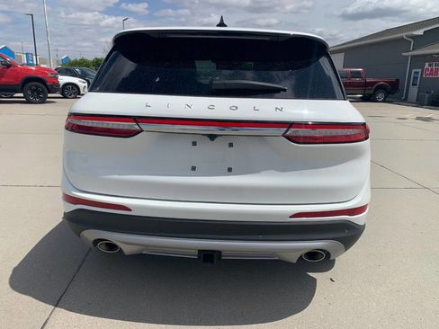 Used 2025 Lincoln Corsair AWD w/ Equipment Group 101A image 8