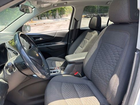 Used 2019 Chevrolet Equinox LT w/ Sun & Navigation Package FWD image 14