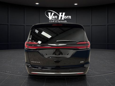 New 2026 Chrysler Pacifica Select AWD/4WD image 14