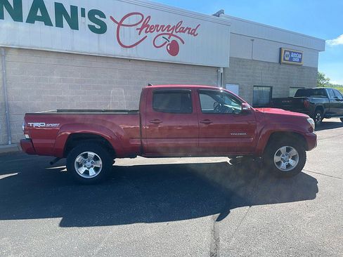 Used 2014 Toyota Tacoma 4x4 Double Cab image 9