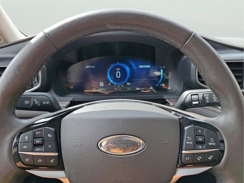 Used 2022 Ford Explorer Platinum w/ Equipment Group 601A image 24