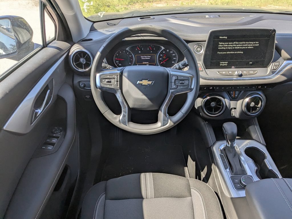 New 2024 Chevrolet Blazer LT w/ Driver Confidence Package FWD image 33