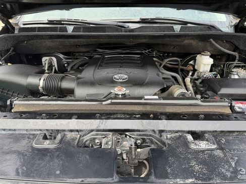 Used 2020 Toyota Tundra Limited image 32