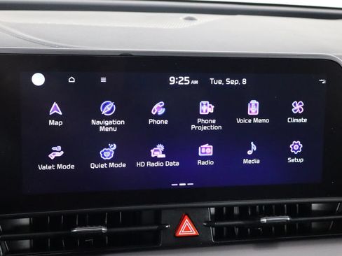 Used 2025 Kia Sportage EX FWD image 32