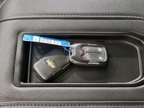 Used 2022 Chevrolet Silverado 1500 LTZ w/ LTZ Premium Package AWD/4WD image 28