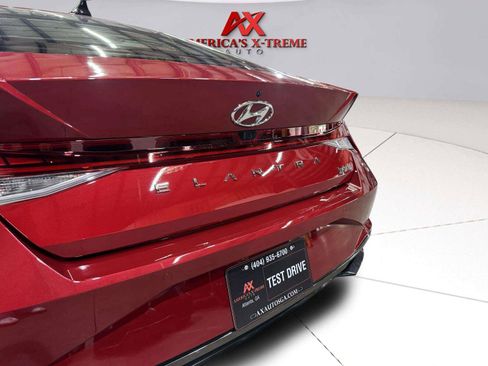 Used 2023 Hyundai Elantra Limited w/ Winter Weather Package FWD image 16