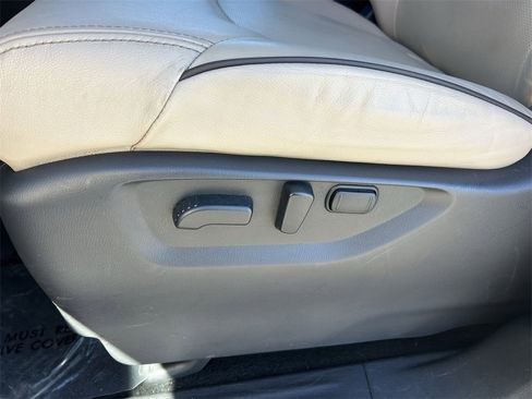 Used 2023 Nissan Armada SL image 16