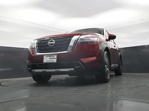 Used 2024 Nissan Pathfinder Platinum FWD image 26