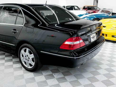 Used 2004 Lexus LS 430 RWD image 28