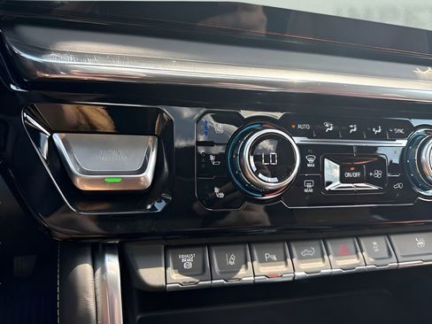 New 2026 GMC Sierra 3500 Denali Ultimate AWD/4WD image 24