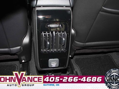 Used 2025 Jeep Compass Latitude w/ Altitude Special Edition image 25