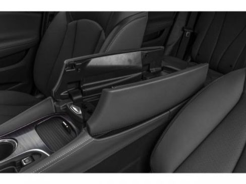 Used 2020 Buick Envision Premium w/ Driver Confidence Package image 17