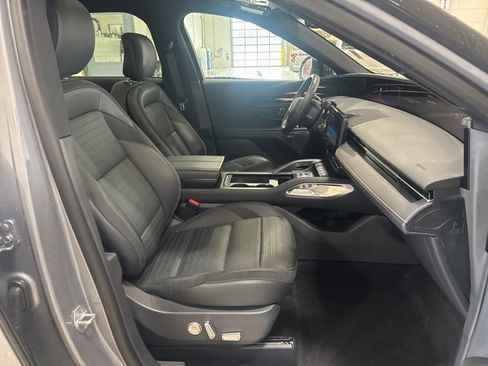 Used 2024 Lincoln Nautilus Reserve w/ Equipment Group 202A image 16