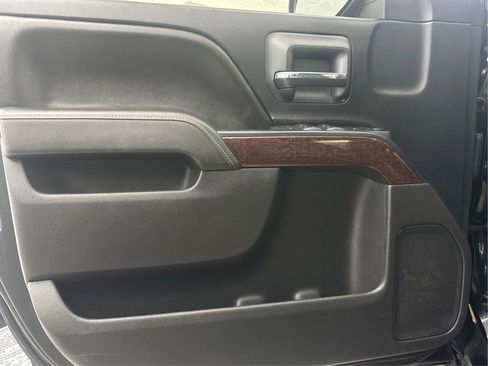 Used 2017 GMC Sierra 1500 SLE w/ SLE Value Package image 25