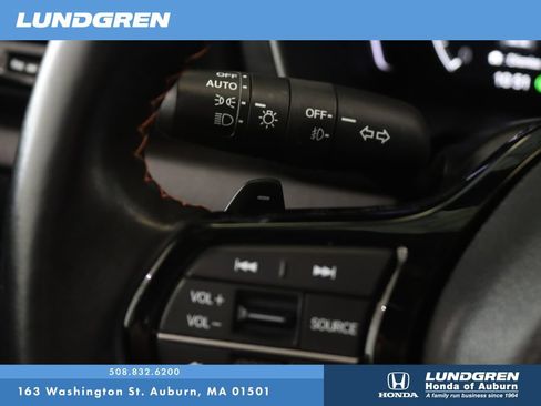 Used 2025 Honda Pilot Sport image 20