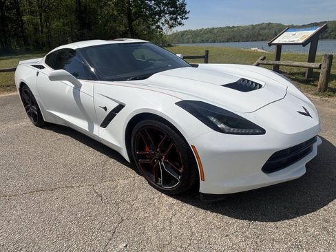 Used 2016 Chevrolet Corvette Stingray Coupe w/ Carbon Flash Badge Package RWD image 2