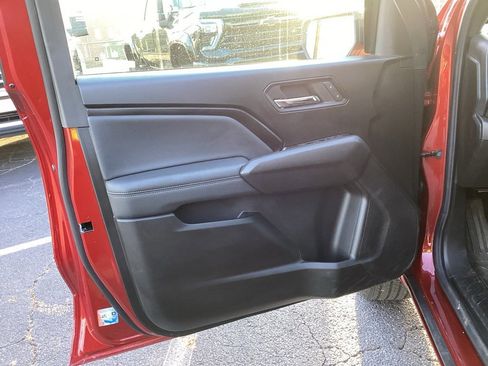 Used 2024 Chevrolet Colorado LT w/ LT Convenience Package image 10