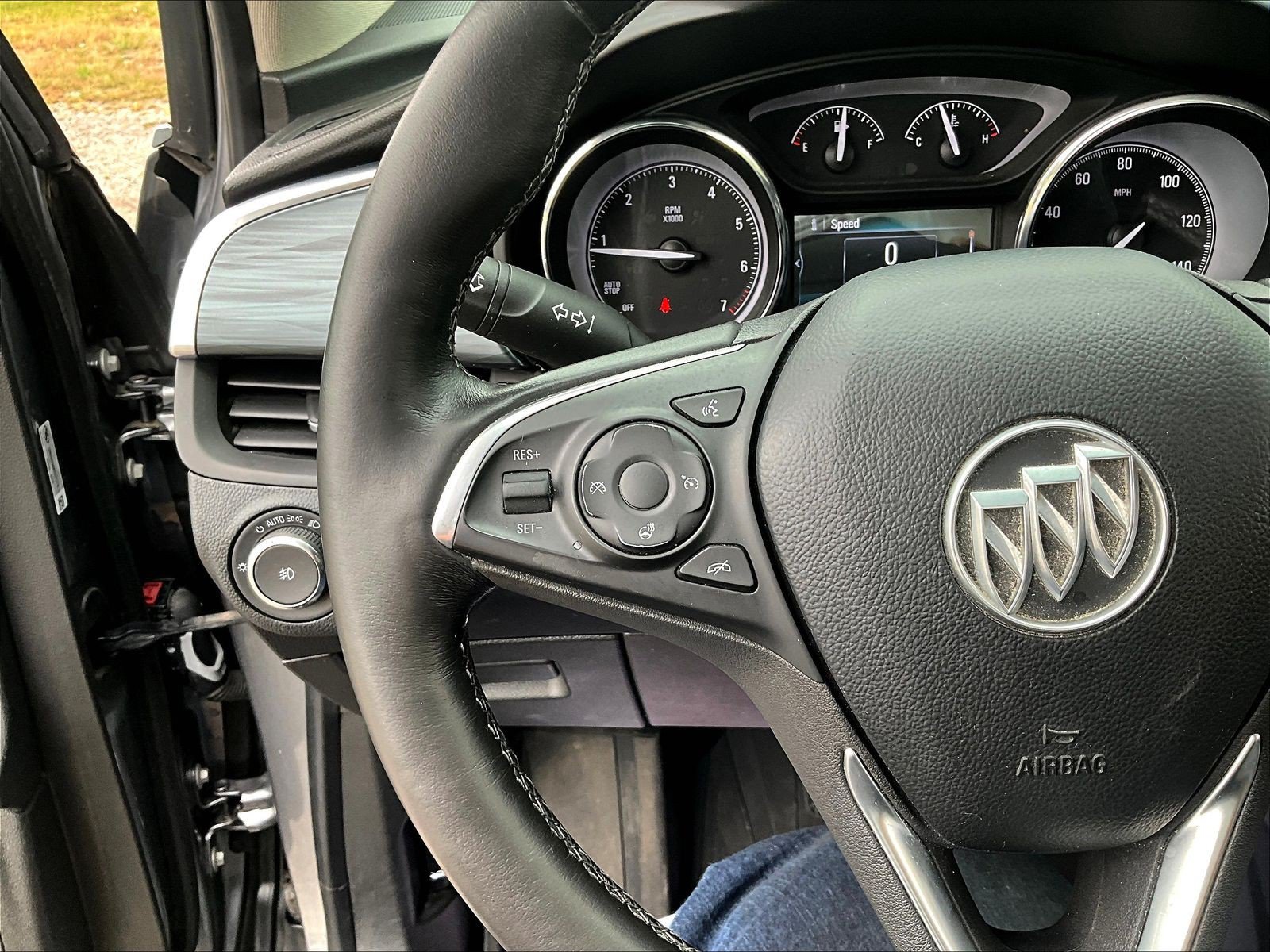 Used 2019 Buick Envision Essence FWD image 11