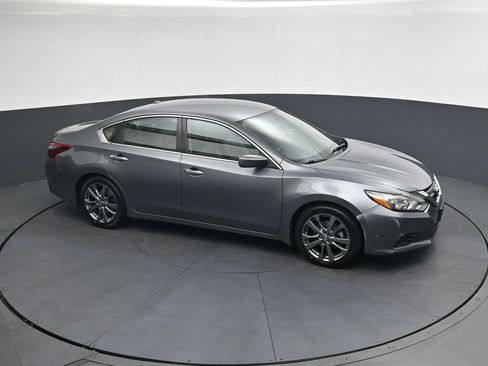 Used 2018 Nissan Altima 2.5 SR w/ SR Special Edition FWD image 25