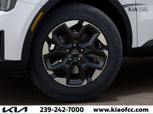 New 2026 Kia Sorento S FWD image 9
