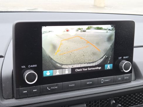 Used 2025 Honda CR-V EX image 7