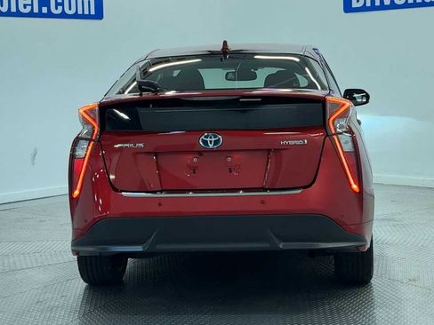Used 2017 Toyota Prius Four Touring w/ Premium Convenience Package FWD image 7