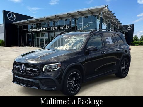 Used 2022 Mercedes-Benz GLB 250 4MATIC image 1