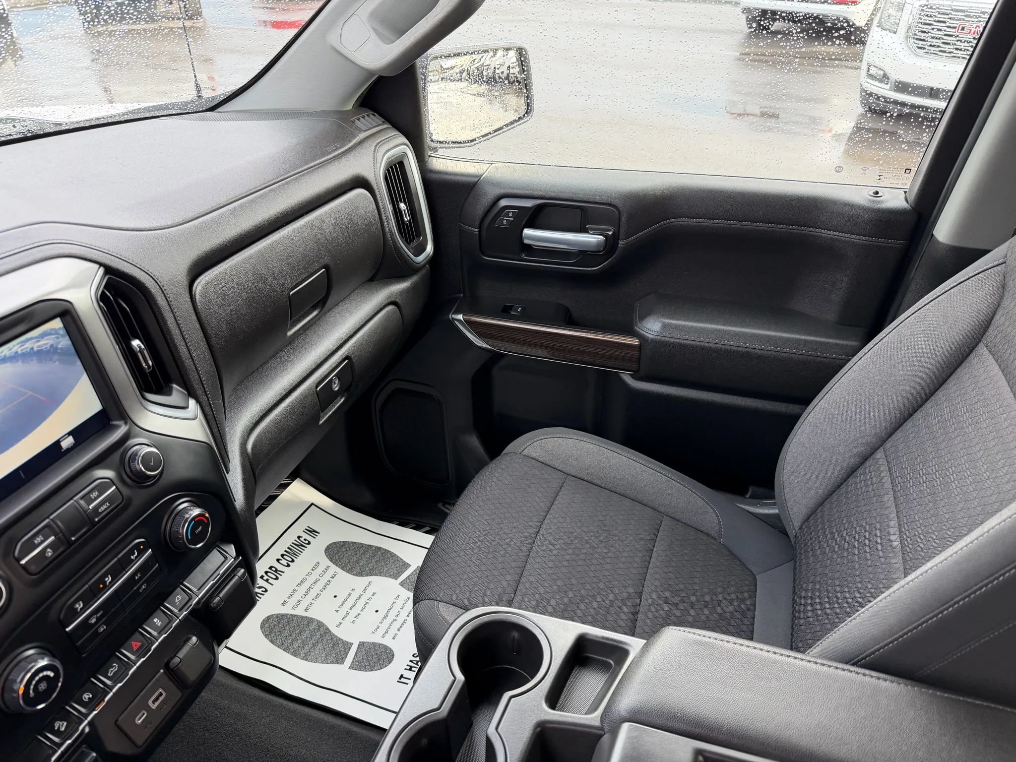 Used 2021 Chevrolet Silverado 1500 LT w/ Z71 Off-Road Package AWD/4WD image 10
