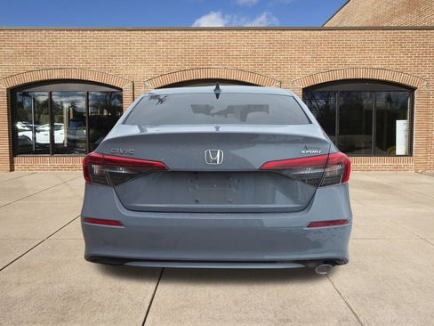 Used 2022 Honda Civic Sport image 4