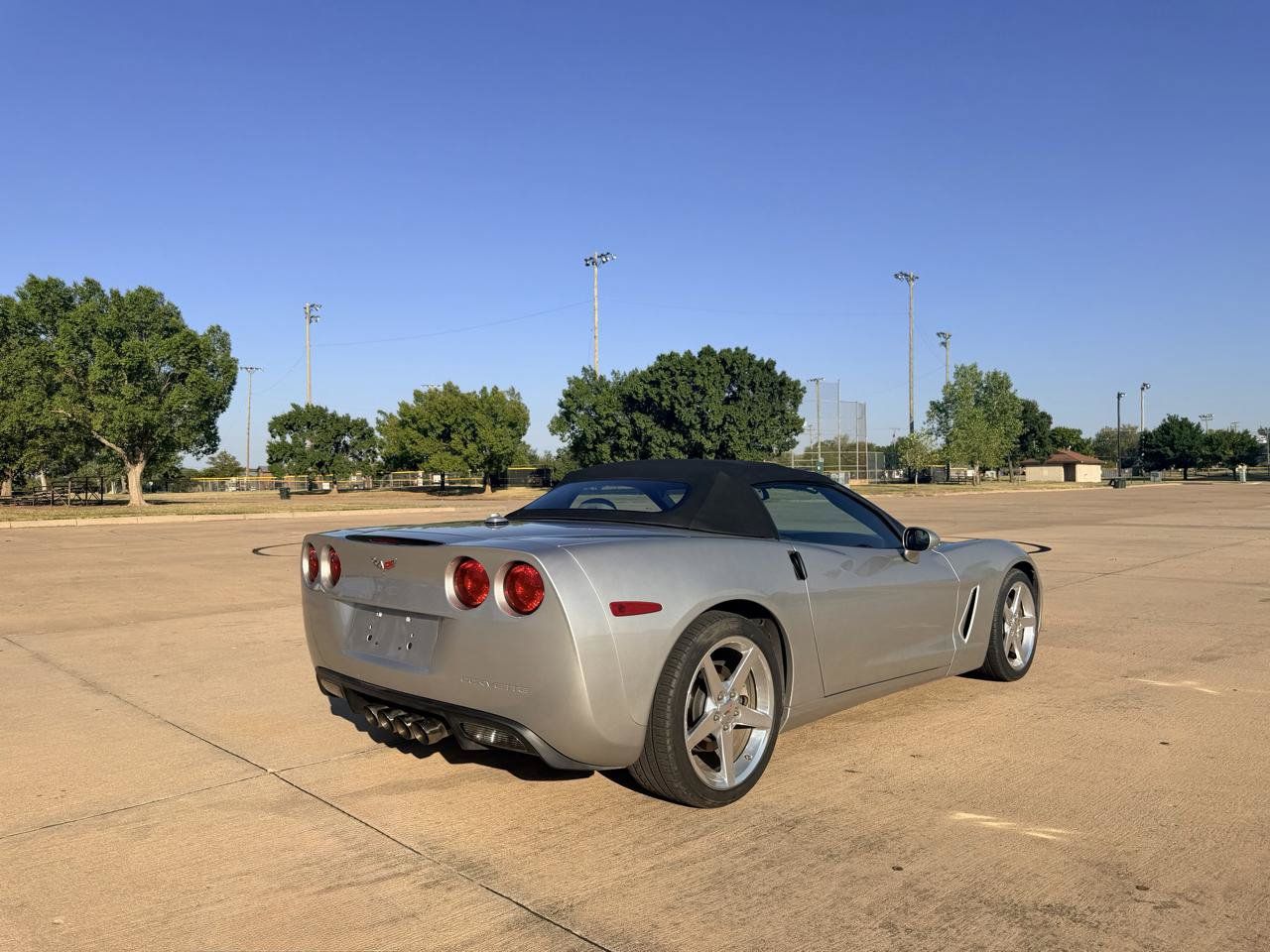 Used 2005 Chevrolet Corvette Convertible w/ Preferred Equipment Group RWD image 38