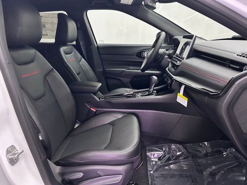 New 2026 Jeep Compass Trailhawk image 23