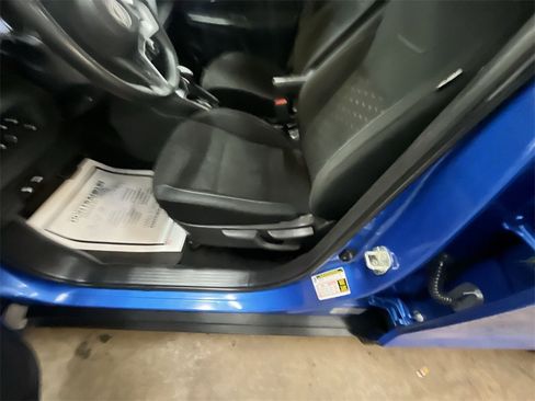 Used 2022 Nissan Kicks S image 12