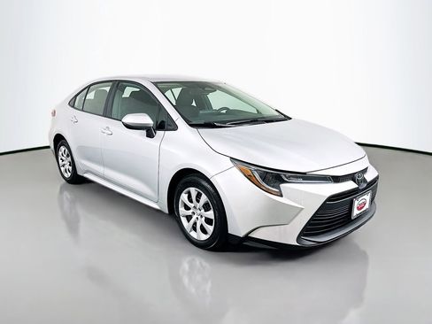 Certified 2024 Toyota Corolla LE image 3