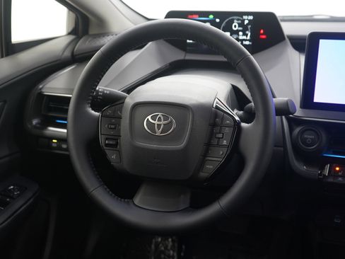 Used 2025 Toyota Prius AWD image 15