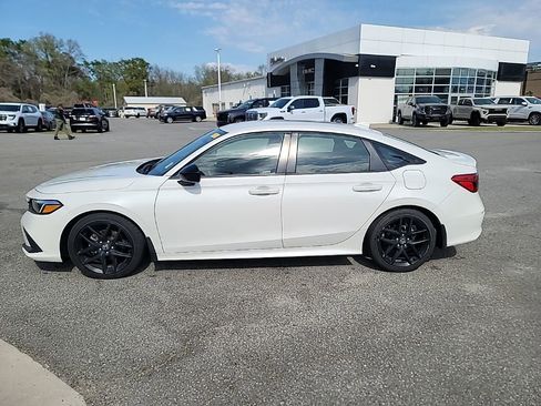 Used 2023 Honda Civic Sport image 4